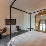 Residenza De Pergola * Бари